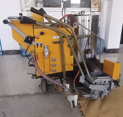 Pil ile çalışan termoplastik konveks gürültü hattı yol işaretleme makinesi